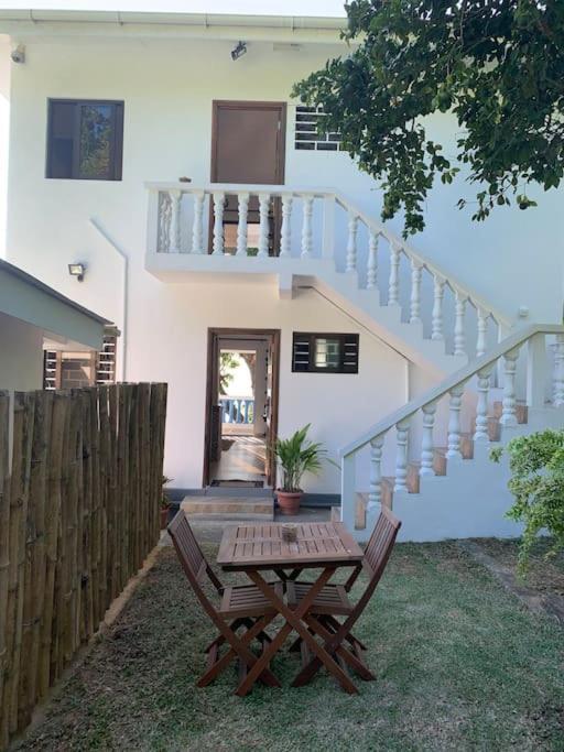 Crystal Apartments Seychelles Seaview Upper Floor Glacis  Exterior foto