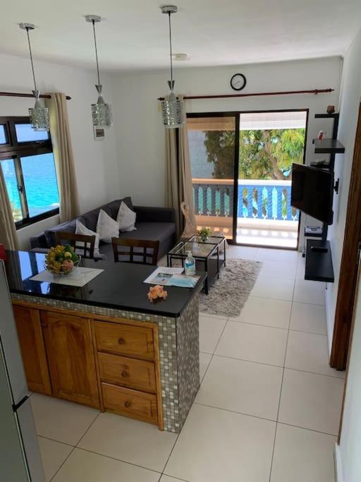 Crystal Apartments Seychelles Seaview Upper Floor Glacis  Exterior foto