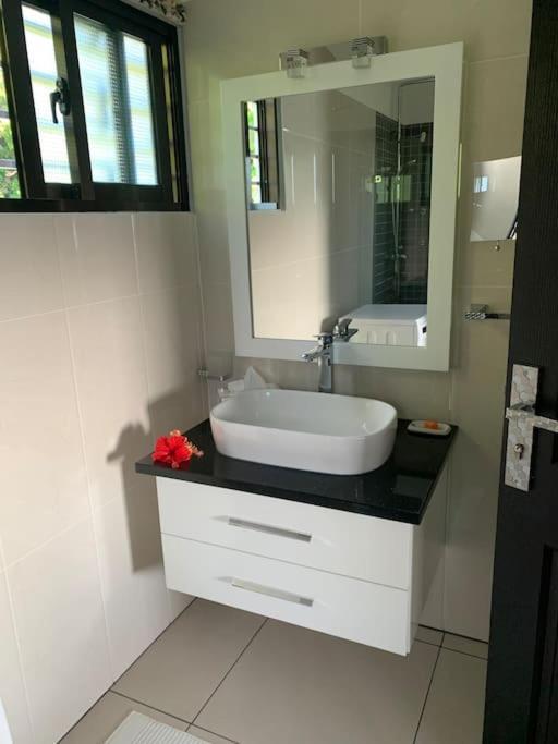 Crystal Apartments Seychelles Seaview Upper Floor Glacis  Exterior foto